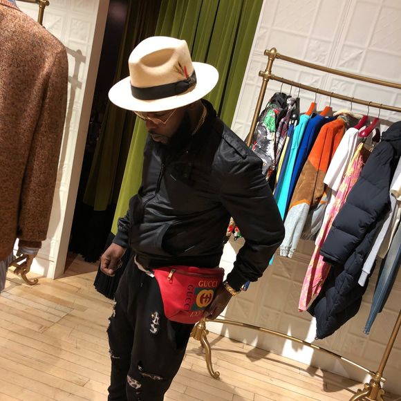 Meet your Posher, Max - Picture 1 of 1